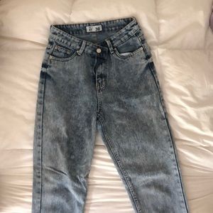 Mom high rise denim jeans